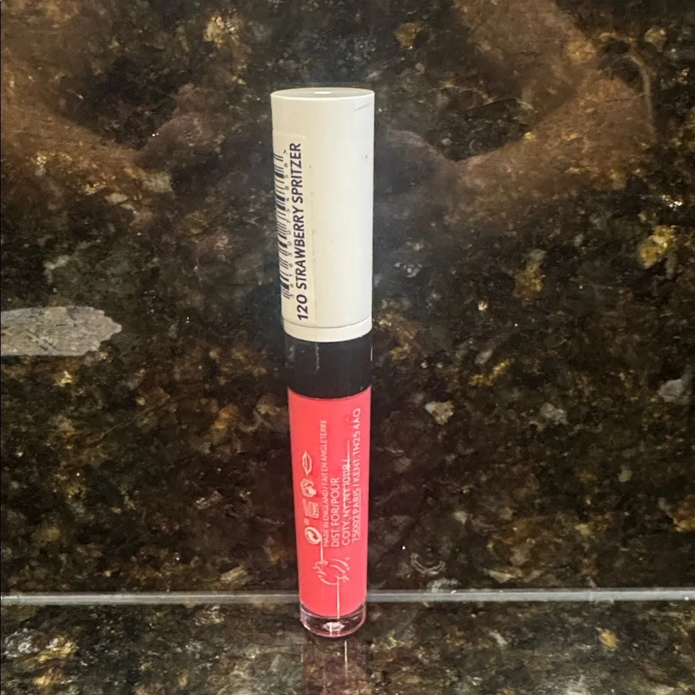 120 COVERGIRL Outlast Ultimatte One Step Liquid Lip Color - Strawberry‎ Spritzer